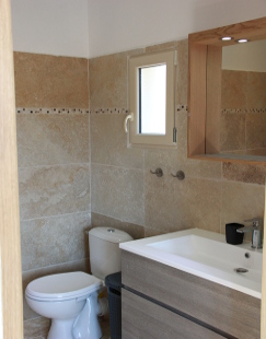 View of the ensuite Bathroom.