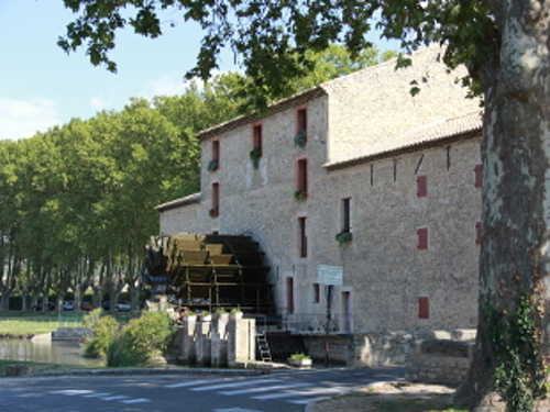 Moulin de Saint Pierre in Taillades.